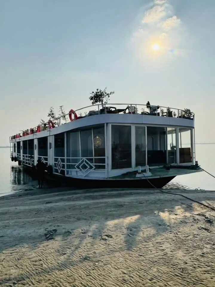 Jadukata Heritage — Luxury boat on Tanguar Haor