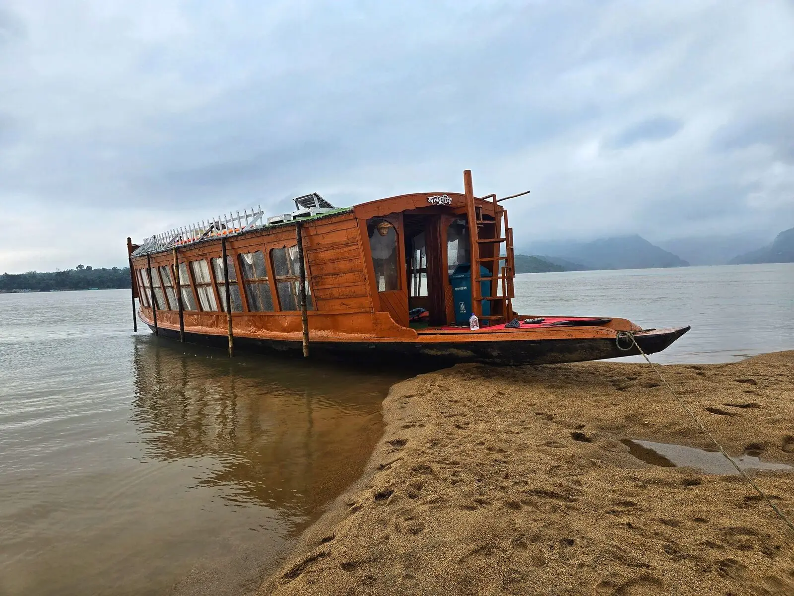Jolkutir — Heritage boat on Tanguar Haor